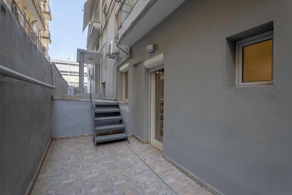 Lux Studio At French Institute Салоники Экстерьер фото